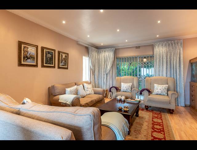 4 BEDROOM HOUSE FOR SALE IN GLENVISTA